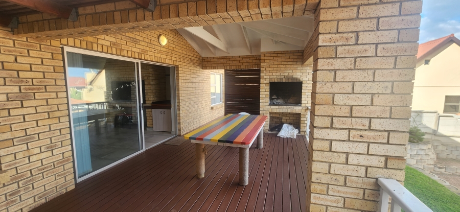 6 Bedroom Property for Sale in Dana Bay Western Cape
